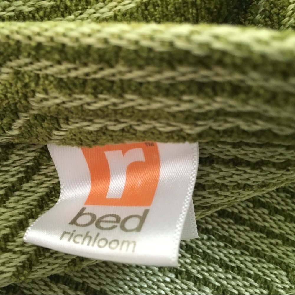 Richloom bed scarf runner - Picture 3 of 6